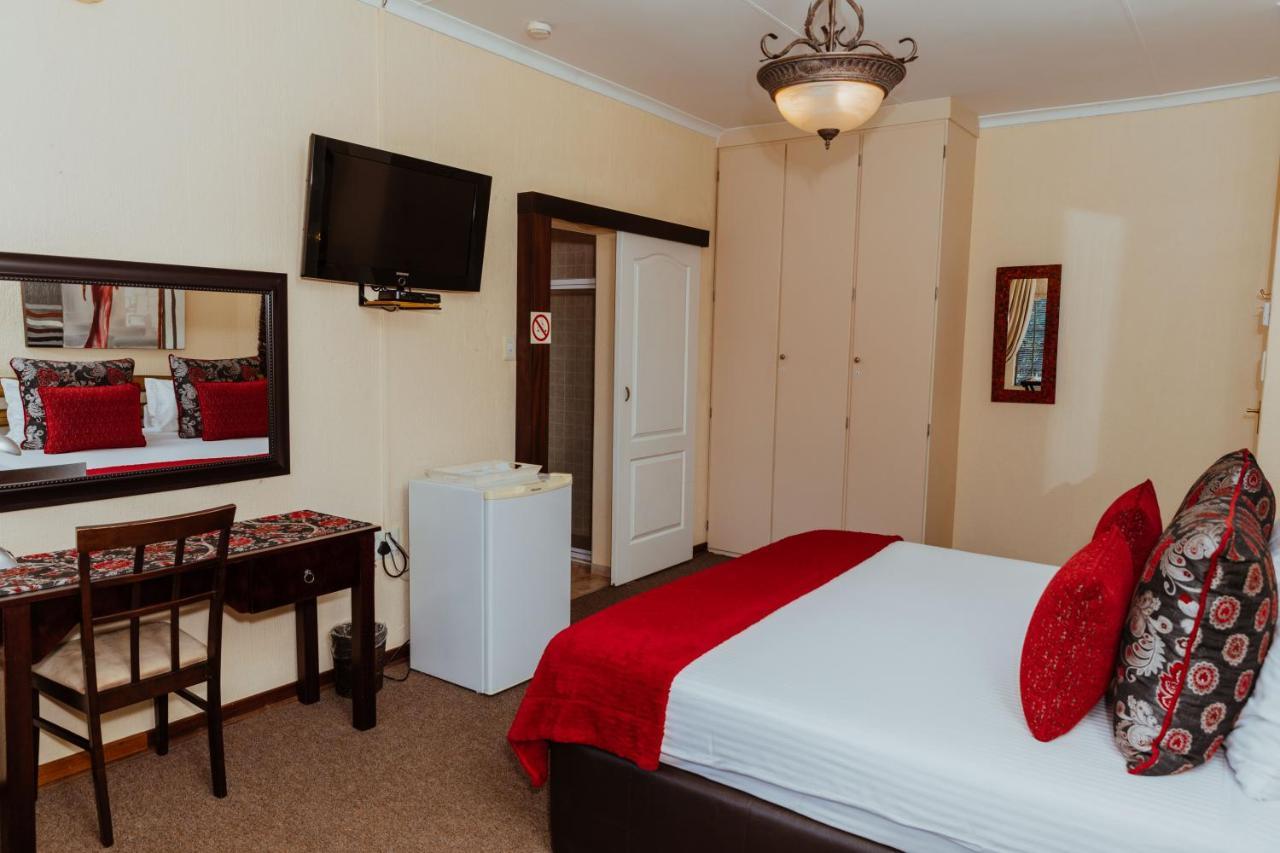Boubou Bed And Breakfast Rustenburg Exterior foto
